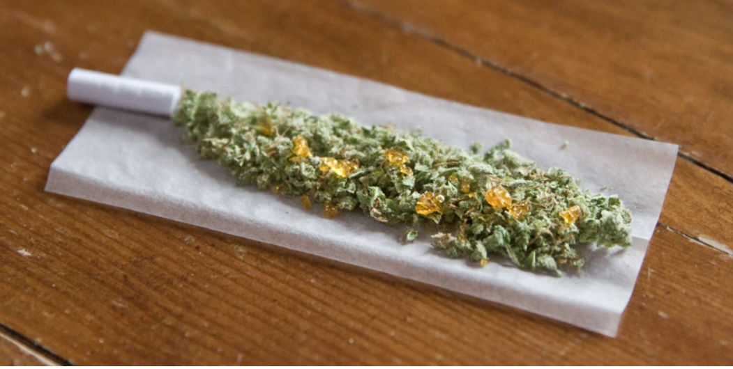 How to Roll a Joint Beginner Tips for Rolling Better Joints